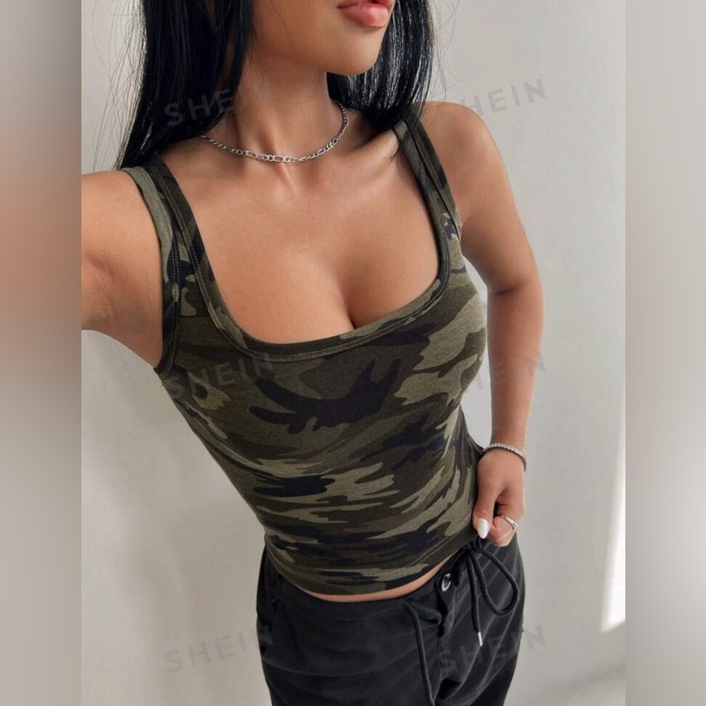 Size 4(s) women’s camouflage tanktop. - Picture 3 of 4